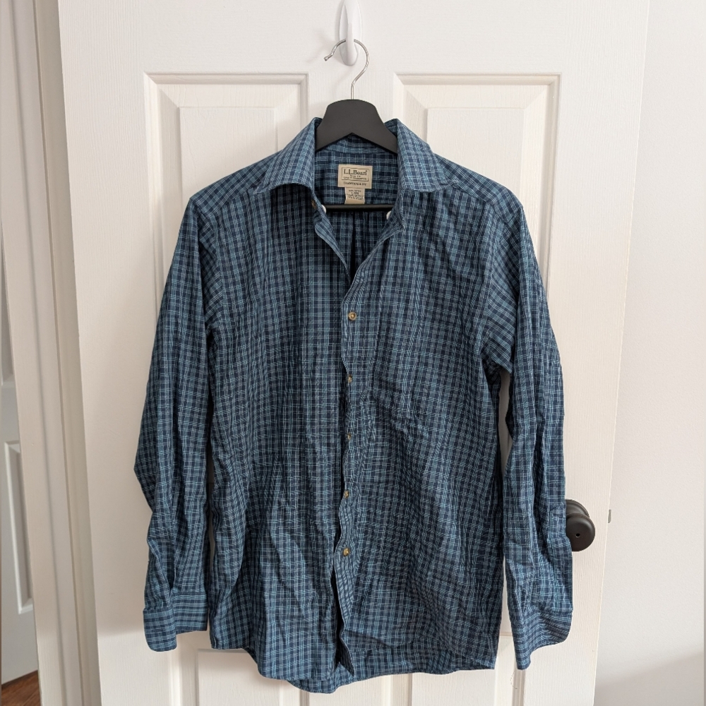L.L. Bean Men's Dark Blue Check Button-Down Shirt Small